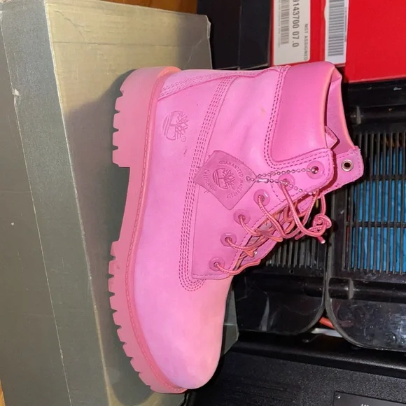 Timberlands - Picture 2 of 2